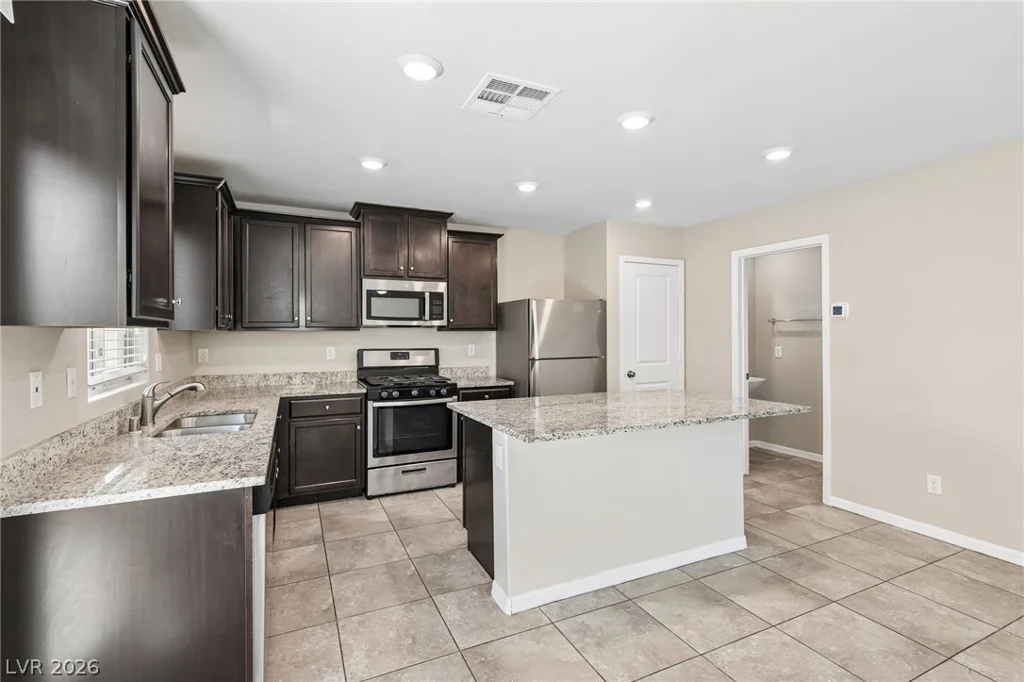 6439 Broadcloth, Las Vegas, NV 89122