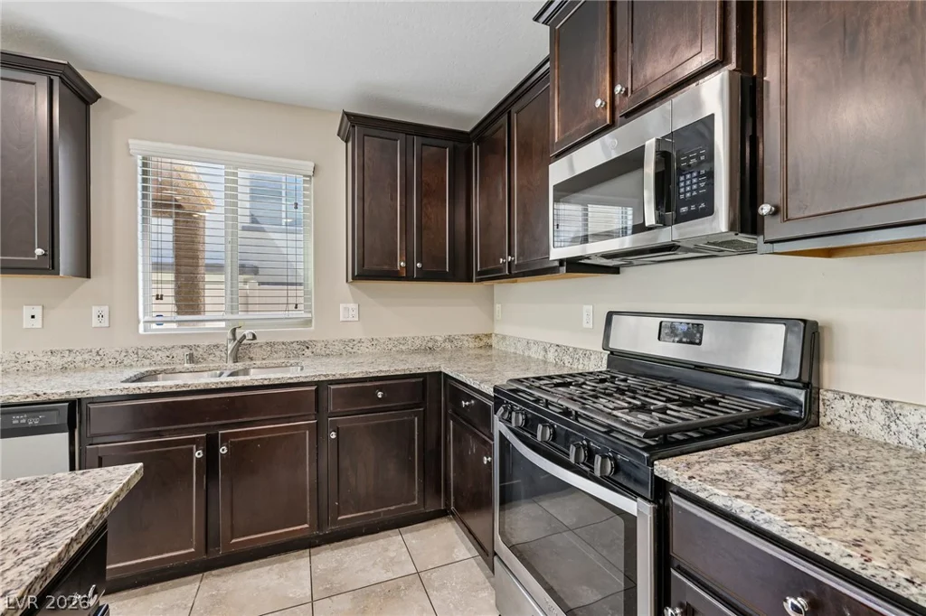 6439 Broadcloth, Las Vegas, NV 89122