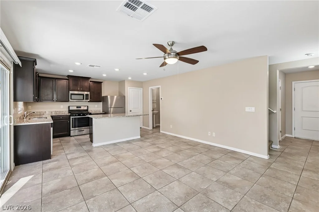 6439 Broadcloth, Las Vegas, NV 89122