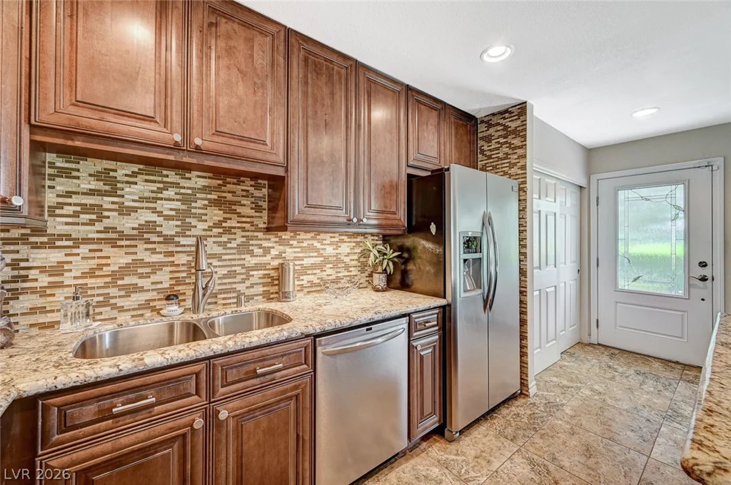 726 Tam O Shanter, Las Vegas, NV 89109