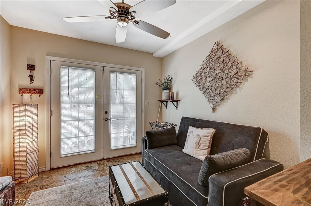 726 Tam O Shanter, Las Vegas, NV 89109
