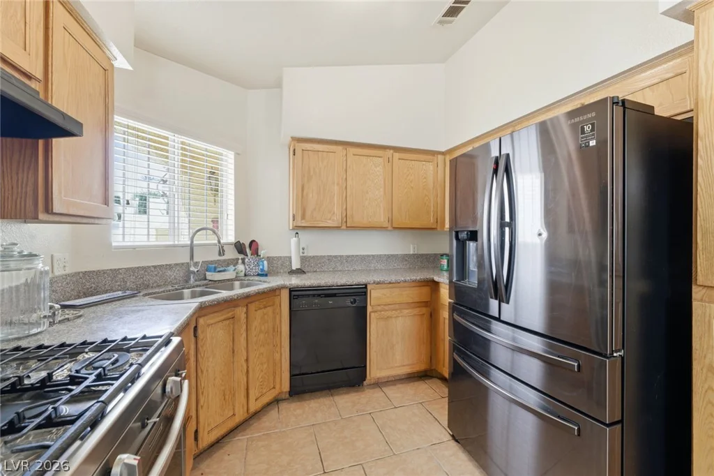 2313 Diamondback, Las Vegas, NV 89117