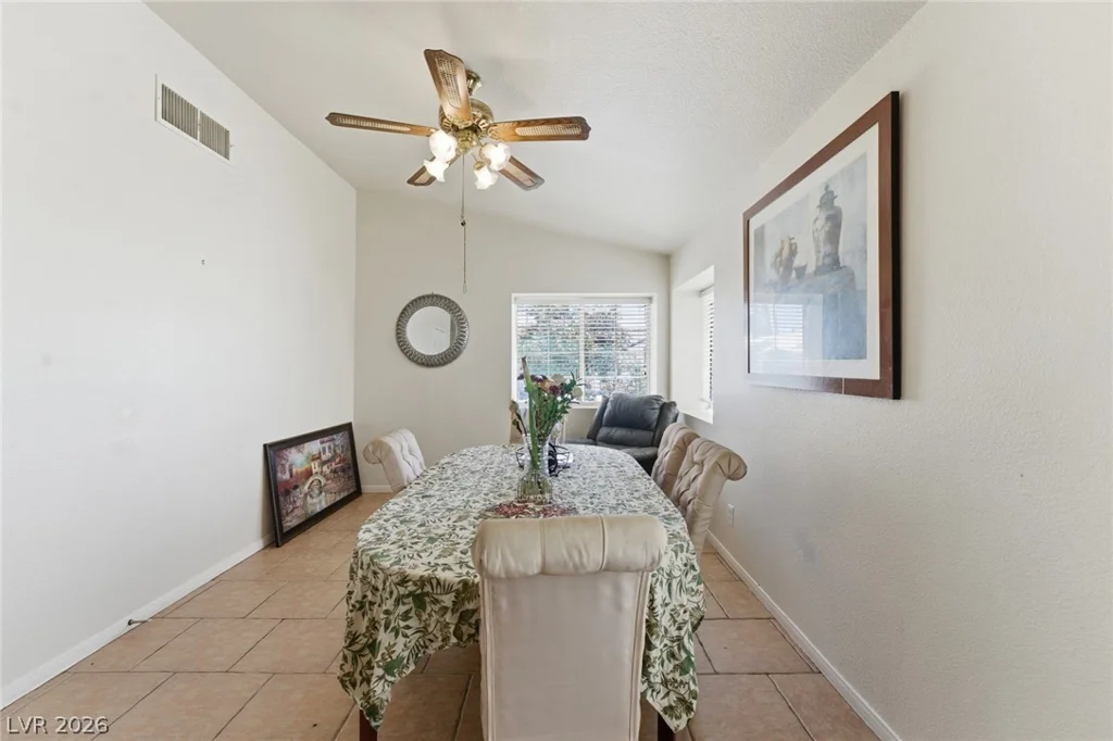 2313 Diamondback, Las Vegas, NV 89117