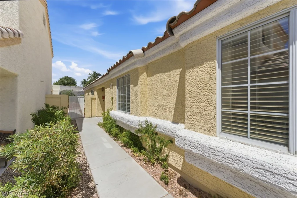 2313 Diamondback, Las Vegas, NV 89117