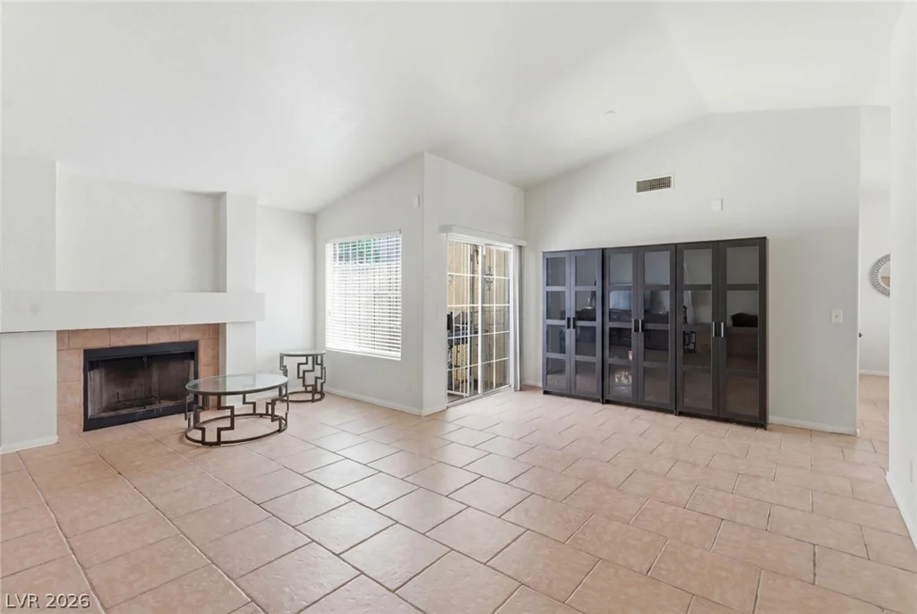 2313 Diamondback, Las Vegas, NV 89117