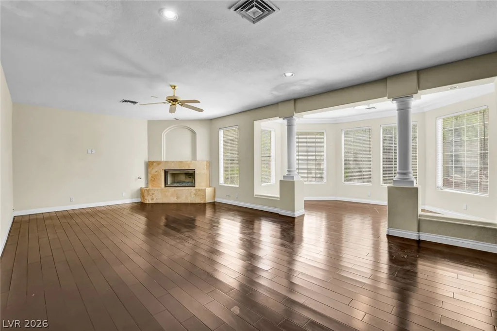 1931 Fox Canyon, Las Vegas, NV 89117