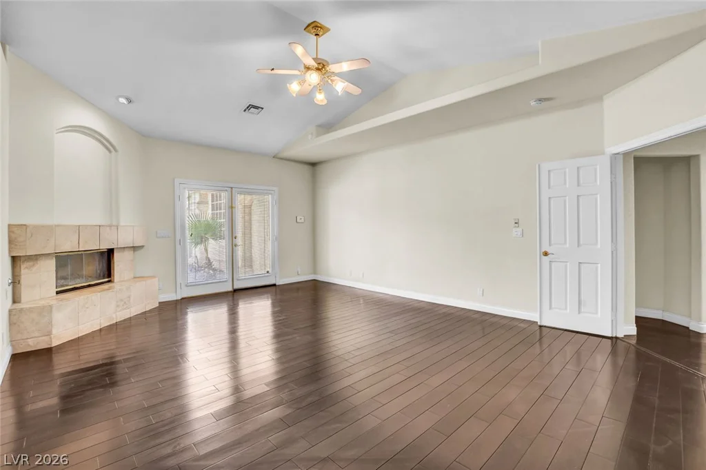 1931 Fox Canyon, Las Vegas, NV 89117