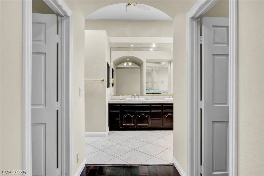 1931 Fox Canyon, Las Vegas, NV 89117
