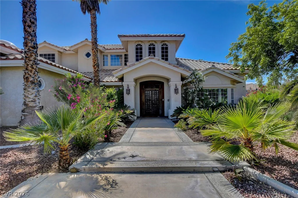 1931 Fox Canyon, Las Vegas, NV 89117