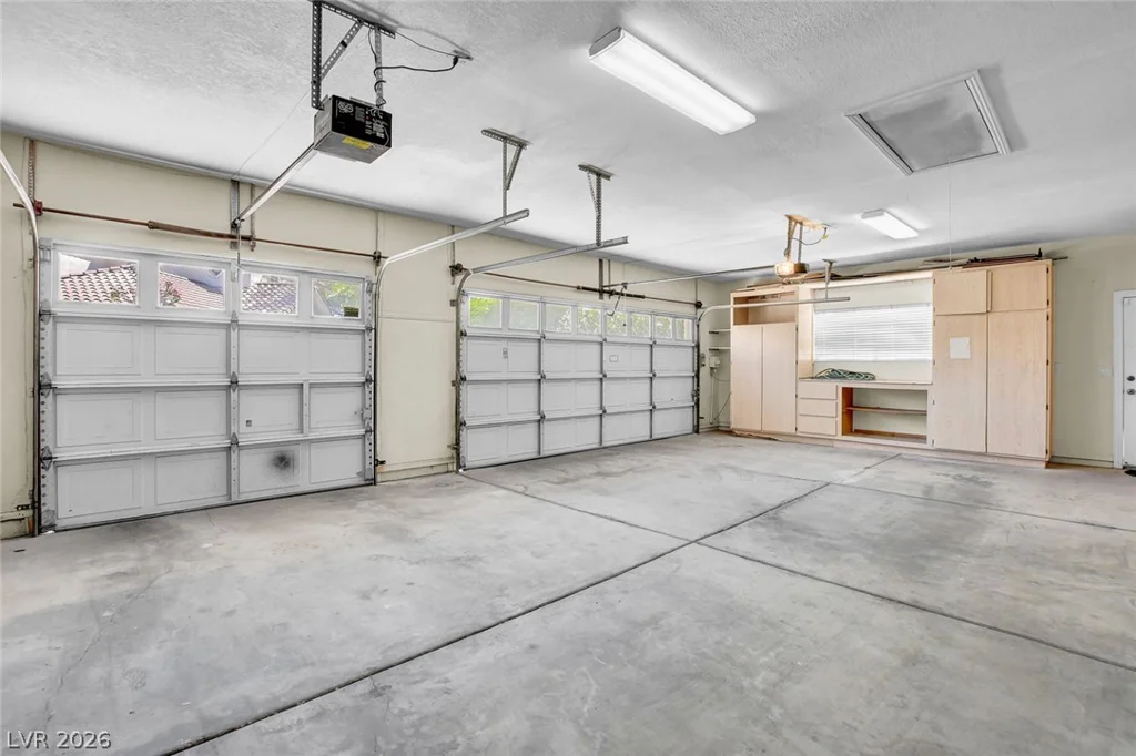 1931 Fox Canyon, Las Vegas, NV 89117