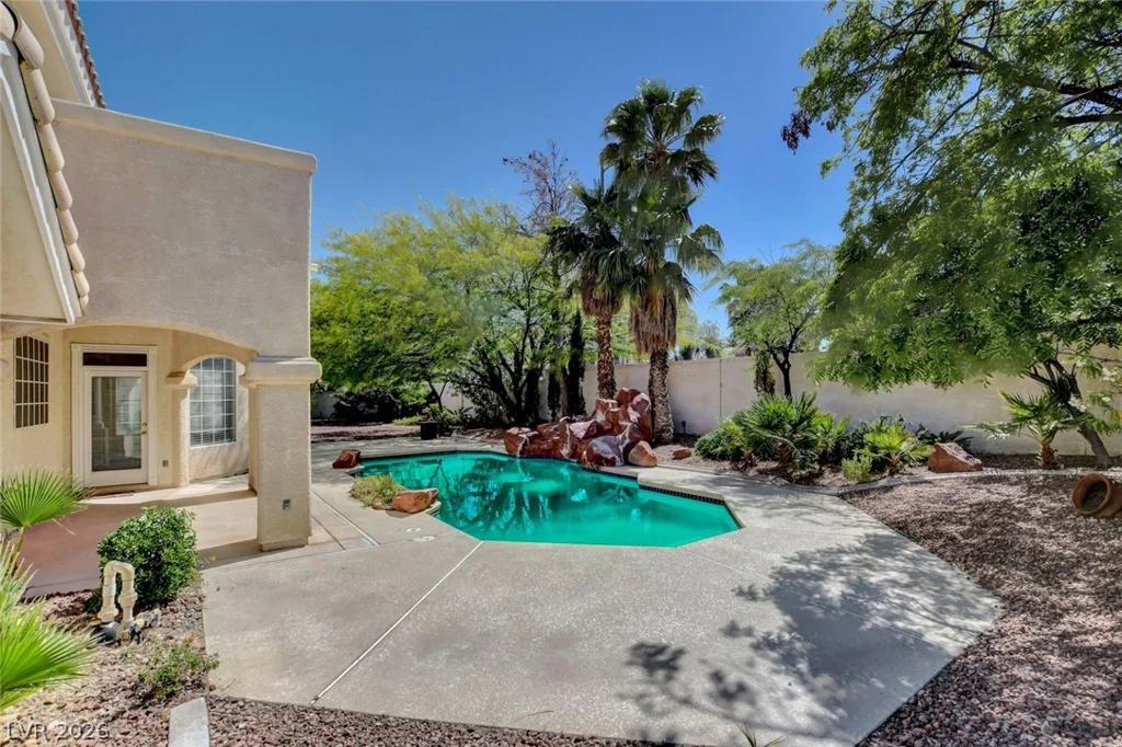 1931 Fox Canyon, Las Vegas, NV 89117
