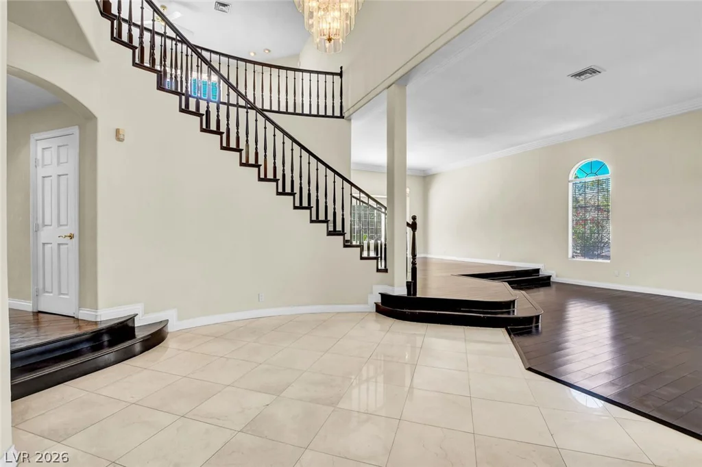 1931 Fox Canyon, Las Vegas, NV 89117