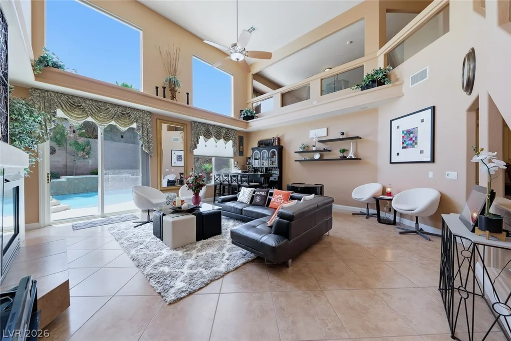 10999 Holyrood, Las Vegas, NV 89141