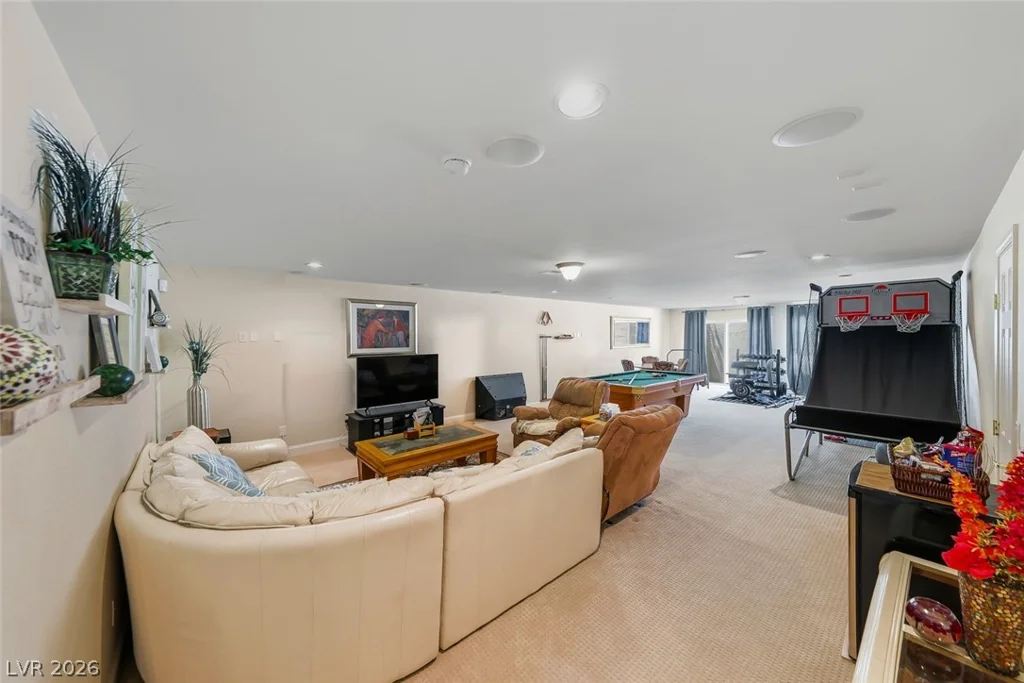 10999 Holyrood, Las Vegas, NV 89141