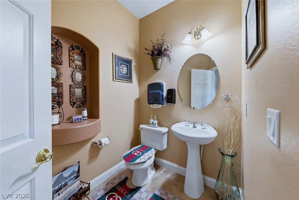 10999 Holyrood, Las Vegas, NV 89141