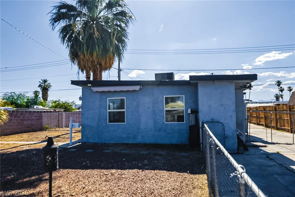 2125 Oakey, Las Vegas, NV 89104