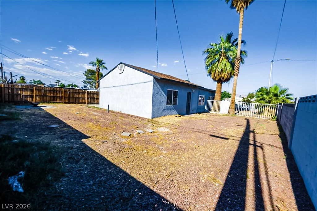 2125 Oakey, Las Vegas, NV 89104
