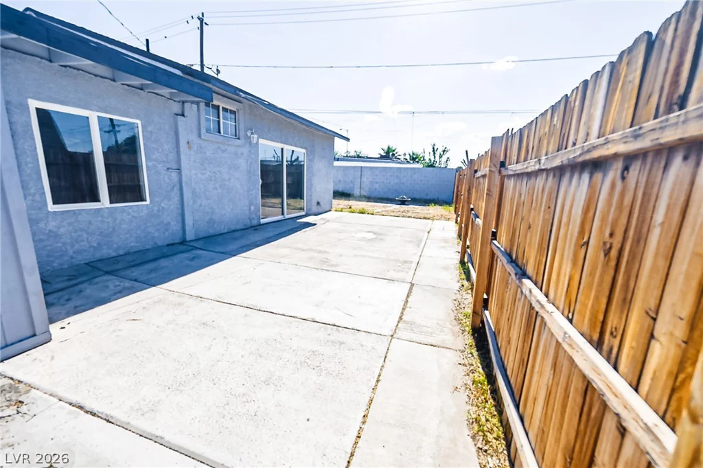 2125 Oakey, Las Vegas, NV 89104