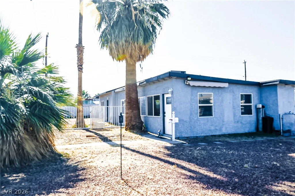 2125 Oakey, Las Vegas, NV 89104