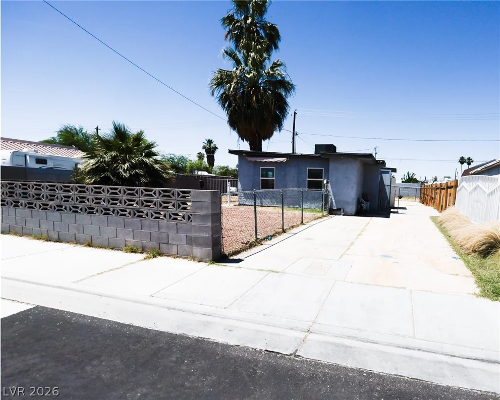 2125 Oakey, Las Vegas, NV 89104