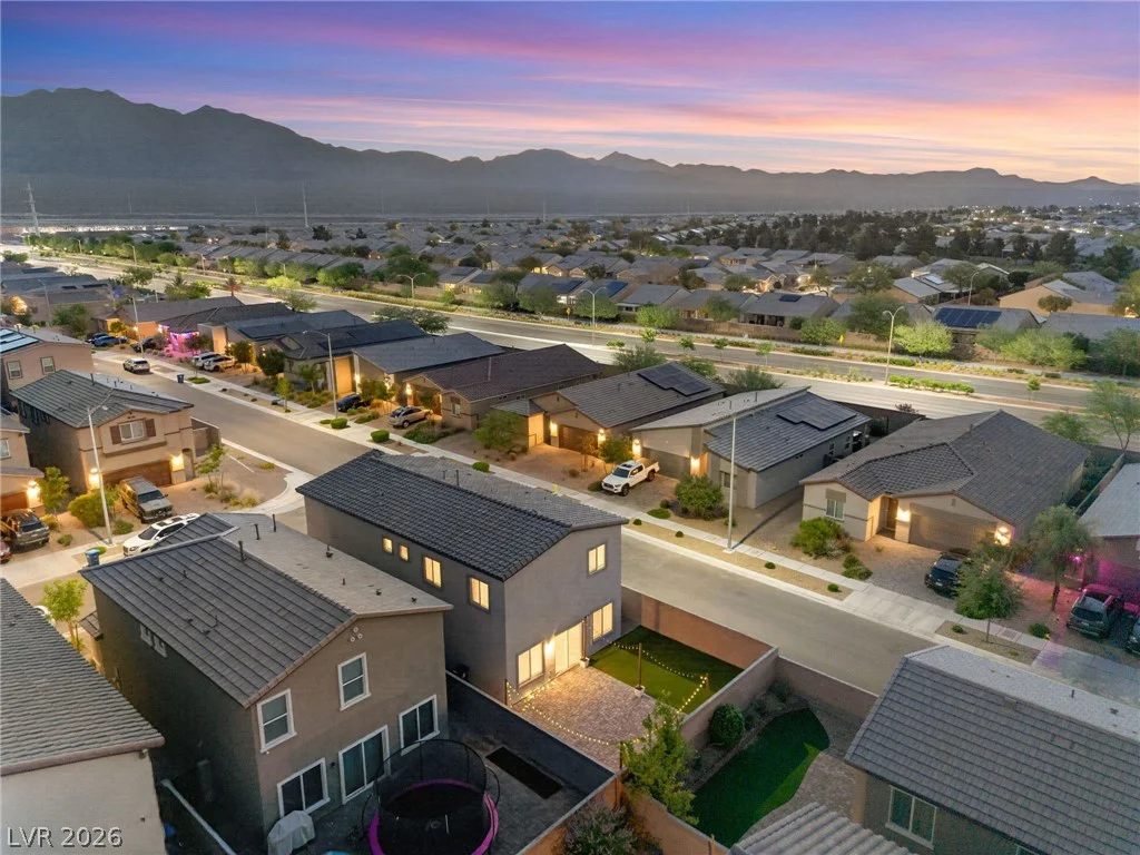 3743 Lambent, North Las Vegas, NV 89084