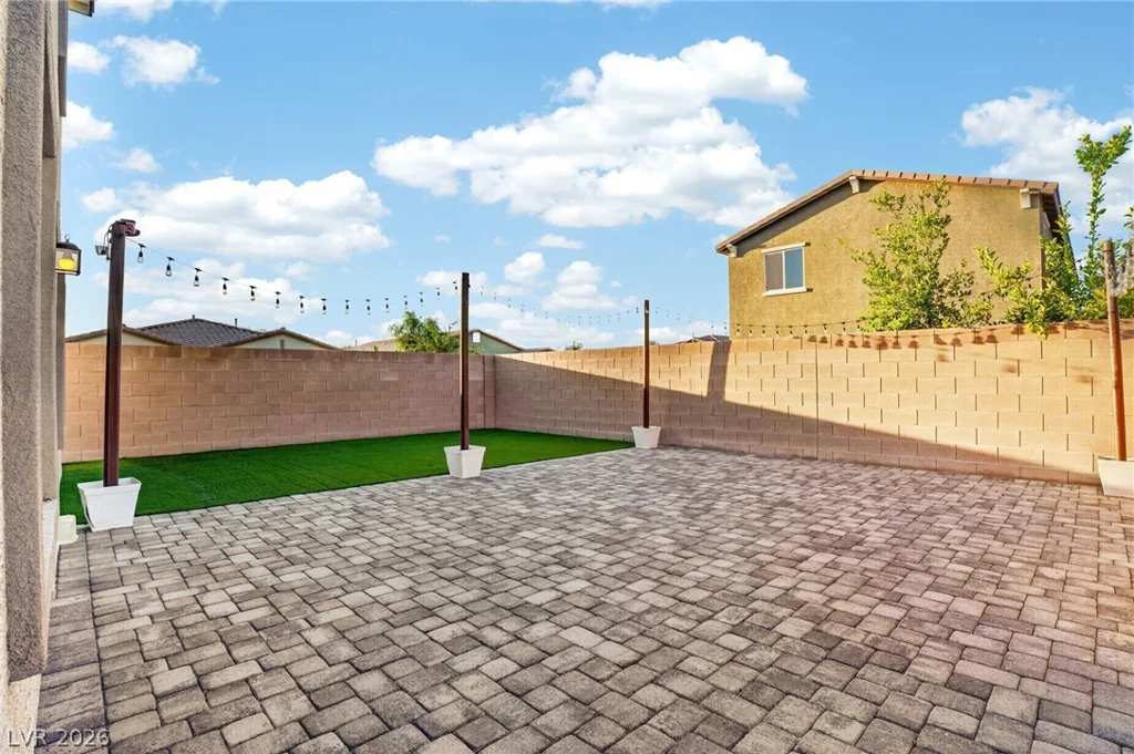 3743 Lambent, North Las Vegas, NV 89084