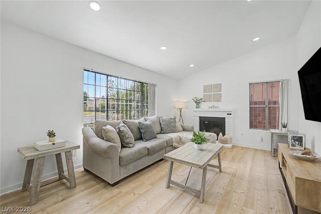 512 Macbrey, Las Vegas, NV 89123