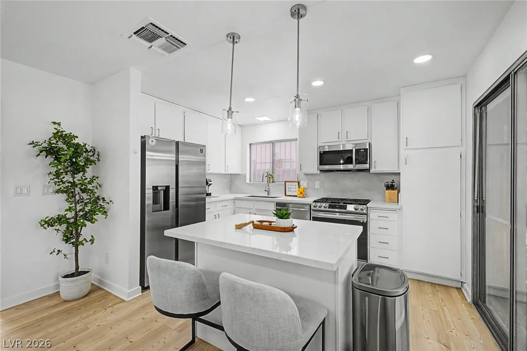 512 Macbrey, Las Vegas, NV 89123