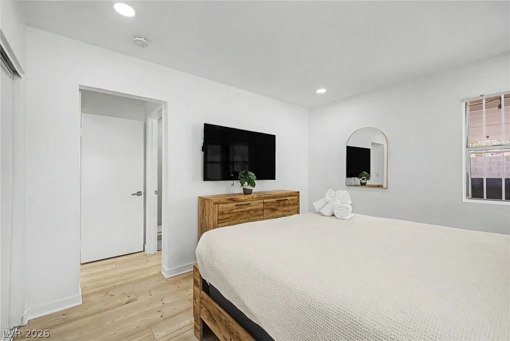 512 Macbrey, Las Vegas, NV 89123