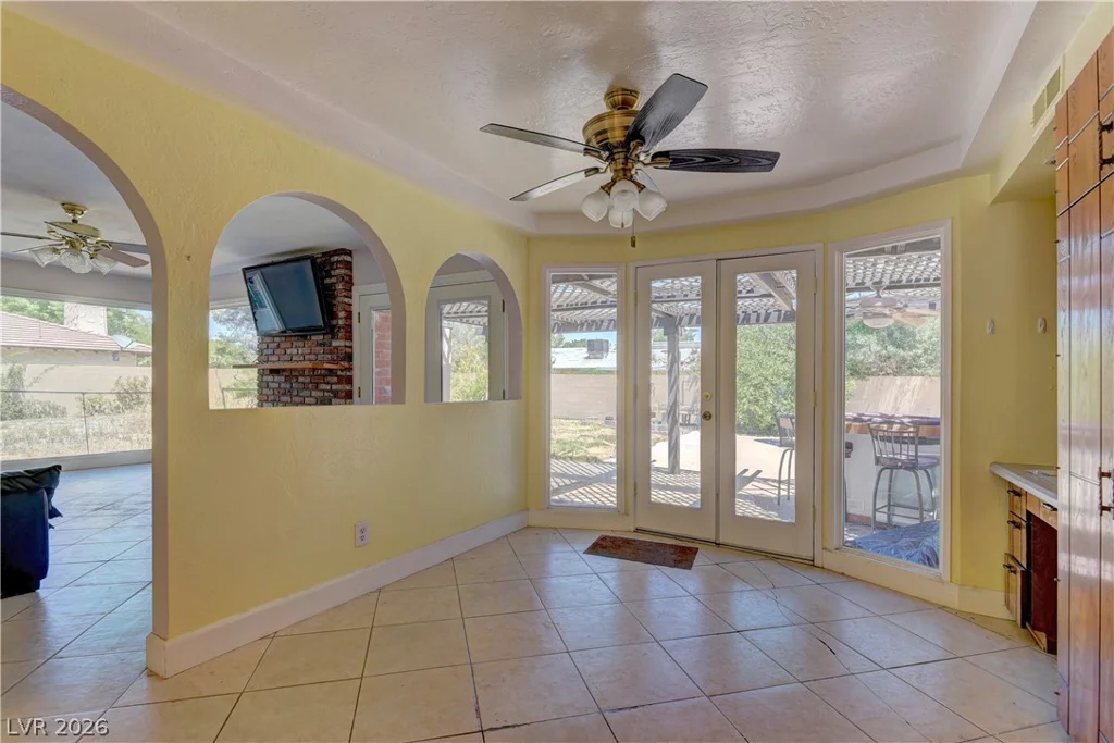4204 Woodcrest, Las Vegas, NV 89121