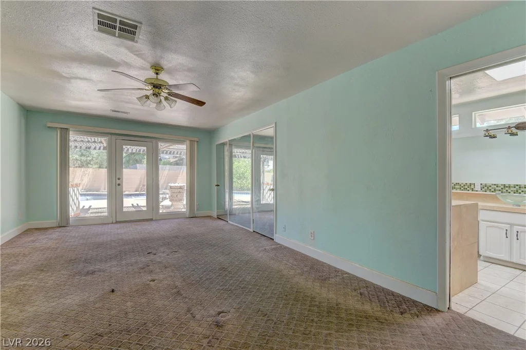 4204 Woodcrest, Las Vegas, NV 89121