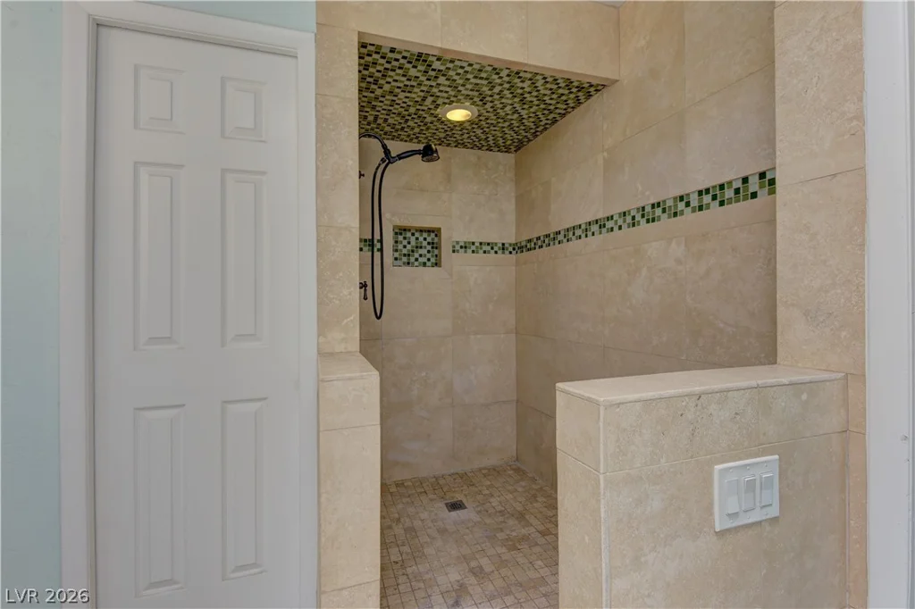4204 Woodcrest, Las Vegas, NV 89121