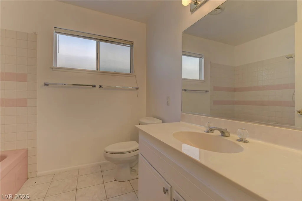4204 Woodcrest, Las Vegas, NV 89121