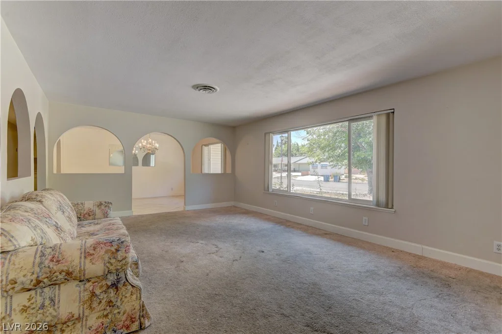 4204 Woodcrest, Las Vegas, NV 89121