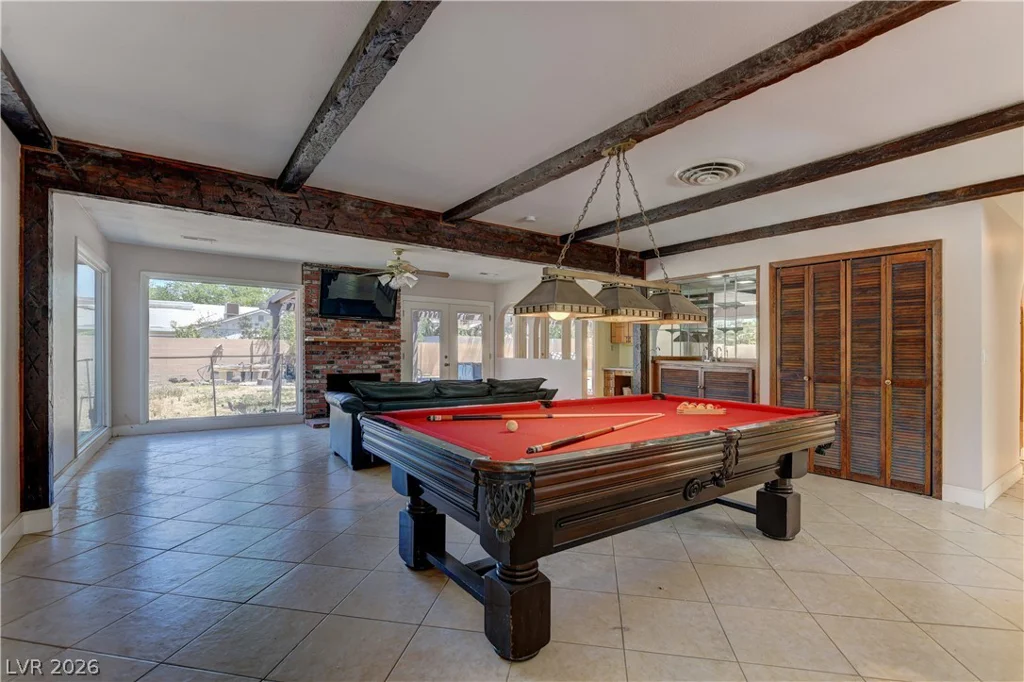 4204 Woodcrest, Las Vegas, NV 89121