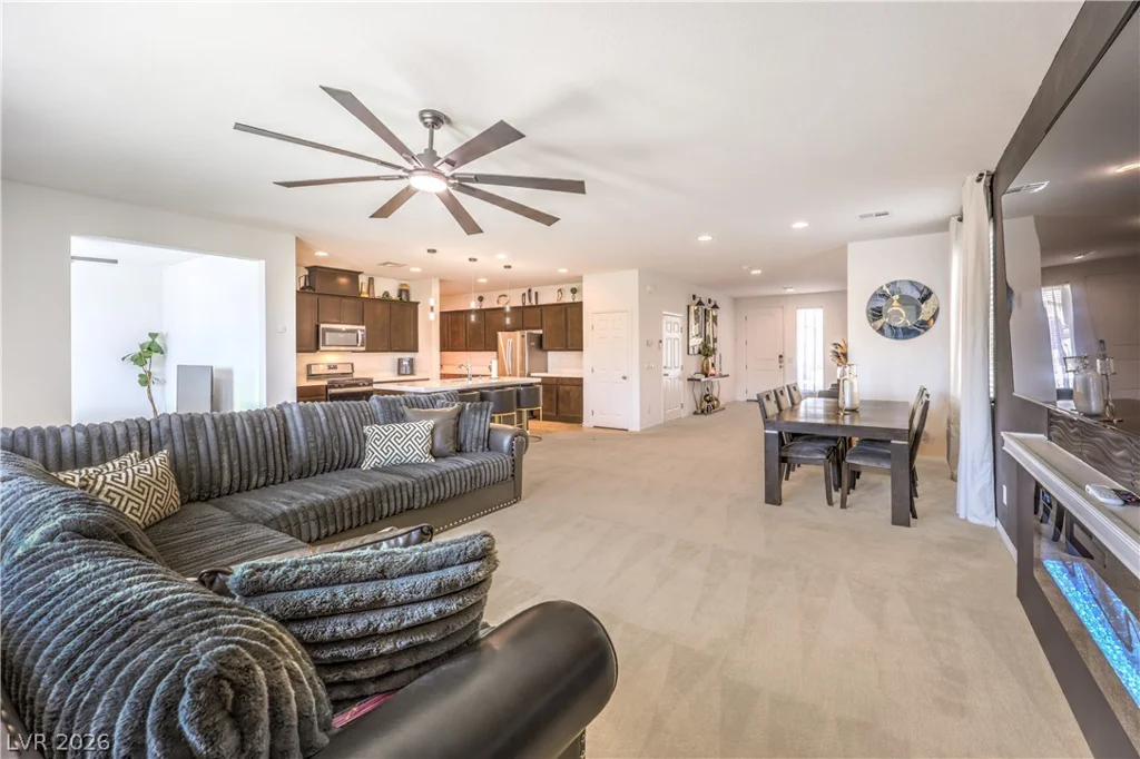 1915 Karner Blue, North Las Vegas, NV 89031