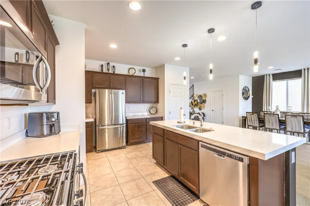 1915 Karner Blue, North Las Vegas, NV 89031