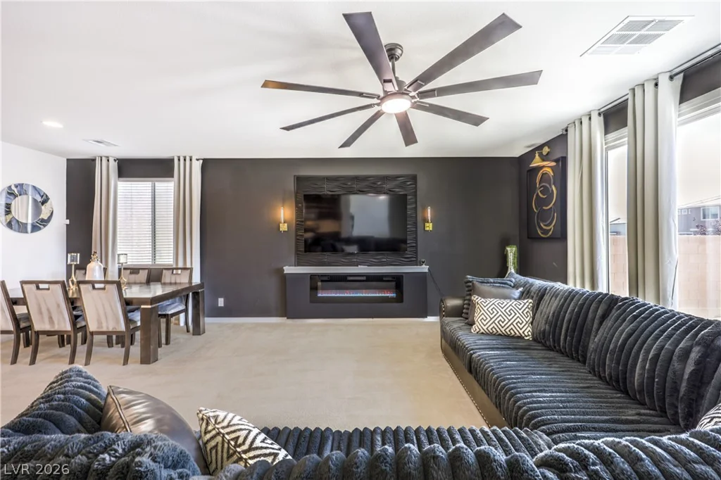 1915 Karner Blue, North Las Vegas, NV 89031