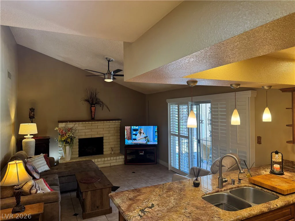 5281 Supai, Las Vegas, NV 89103