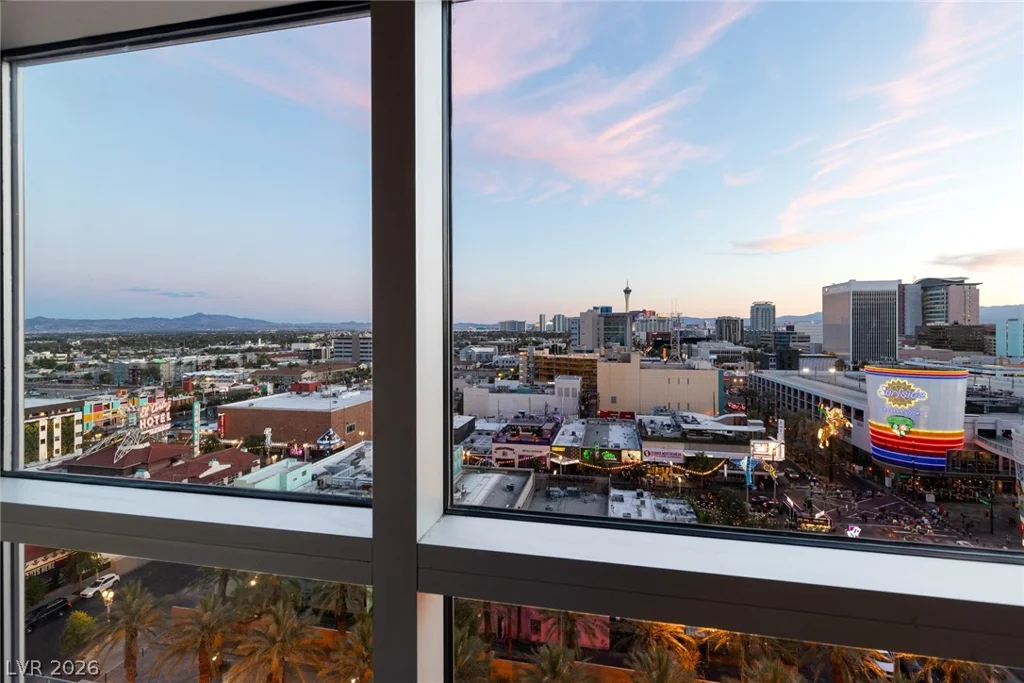 150 Las Vegas, Las Vegas, NV 89101