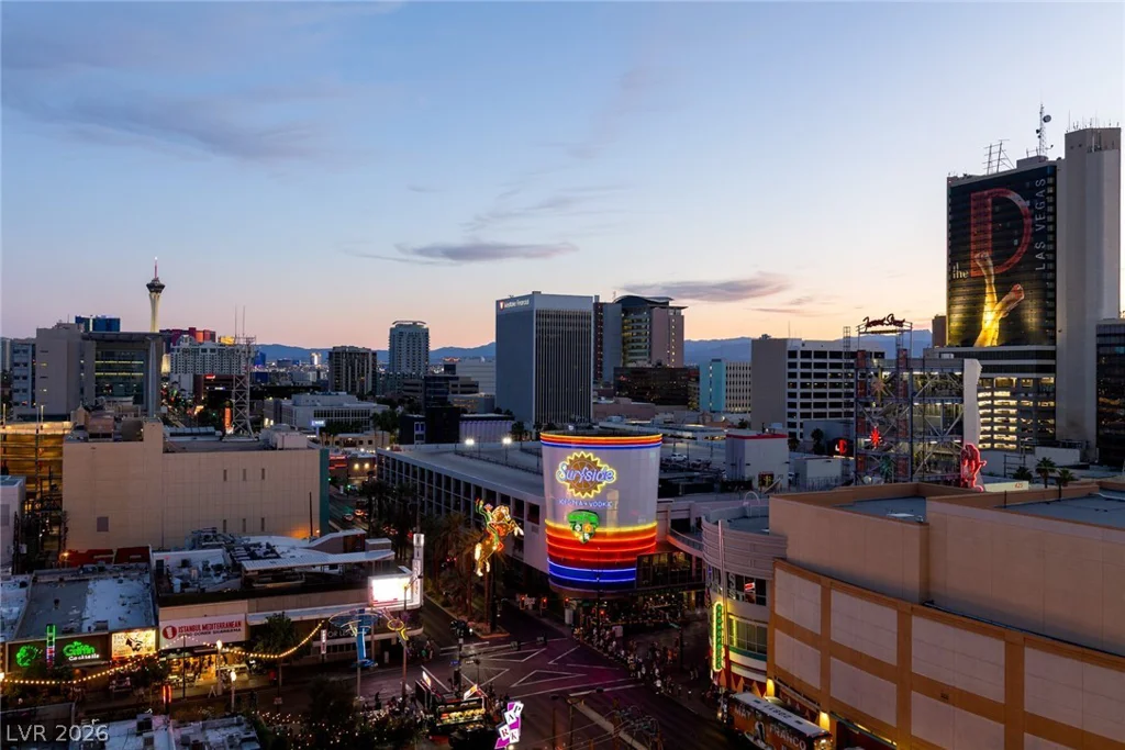 150 Las Vegas, Las Vegas, NV 89101