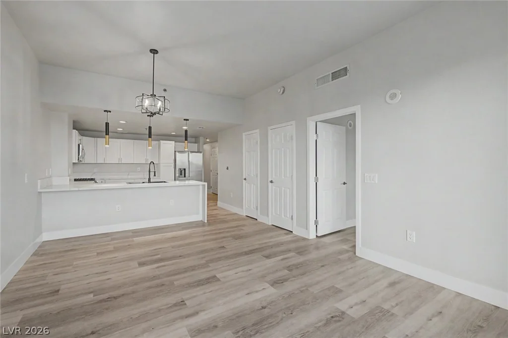 150 Las Vegas, Las Vegas, NV 89101