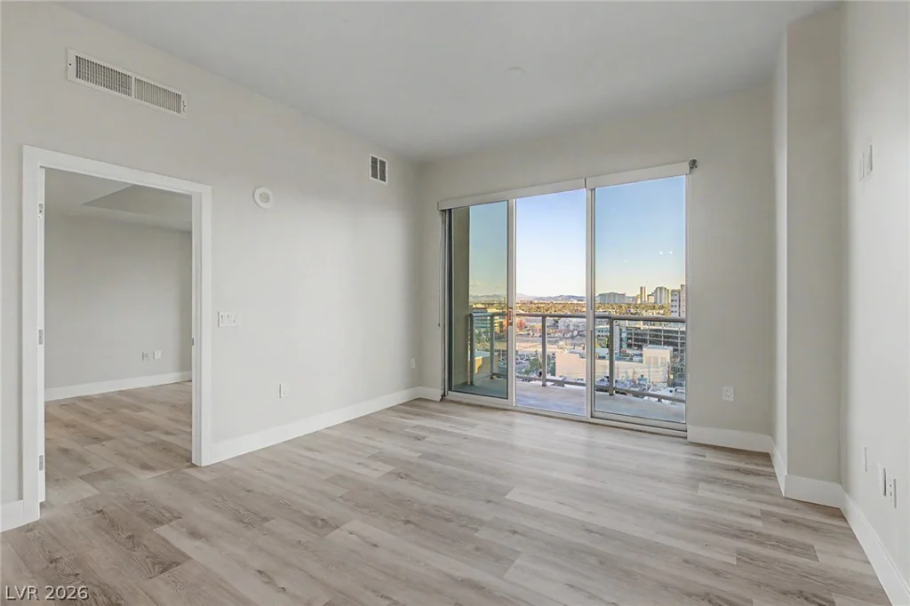 150 Las Vegas, Las Vegas, NV 89101