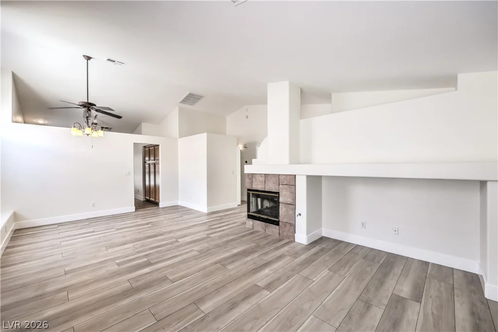 4436 Willowhill, Las Vegas, NV 89147
