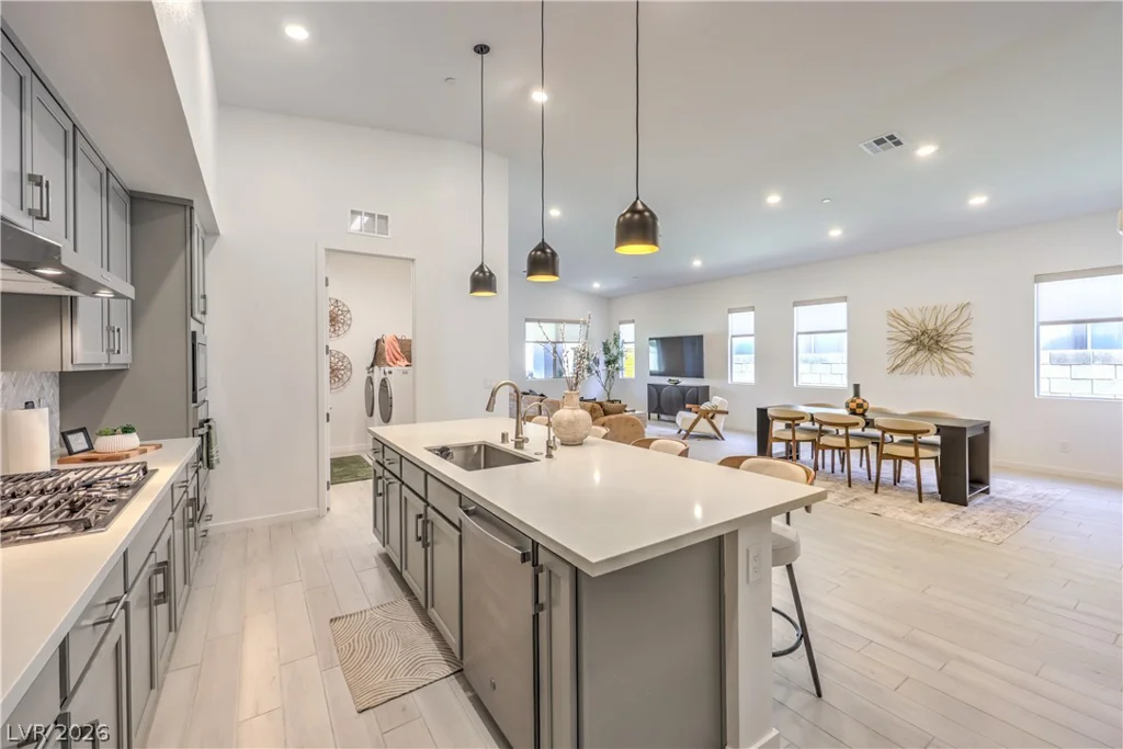 85 Agnew, Las Vegas, NV 89138