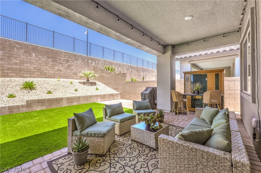 85 Agnew, Las Vegas, NV 89138