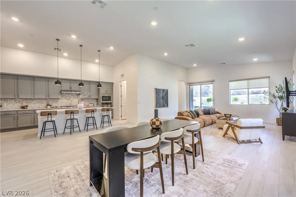 85 Agnew, Las Vegas, NV 89138