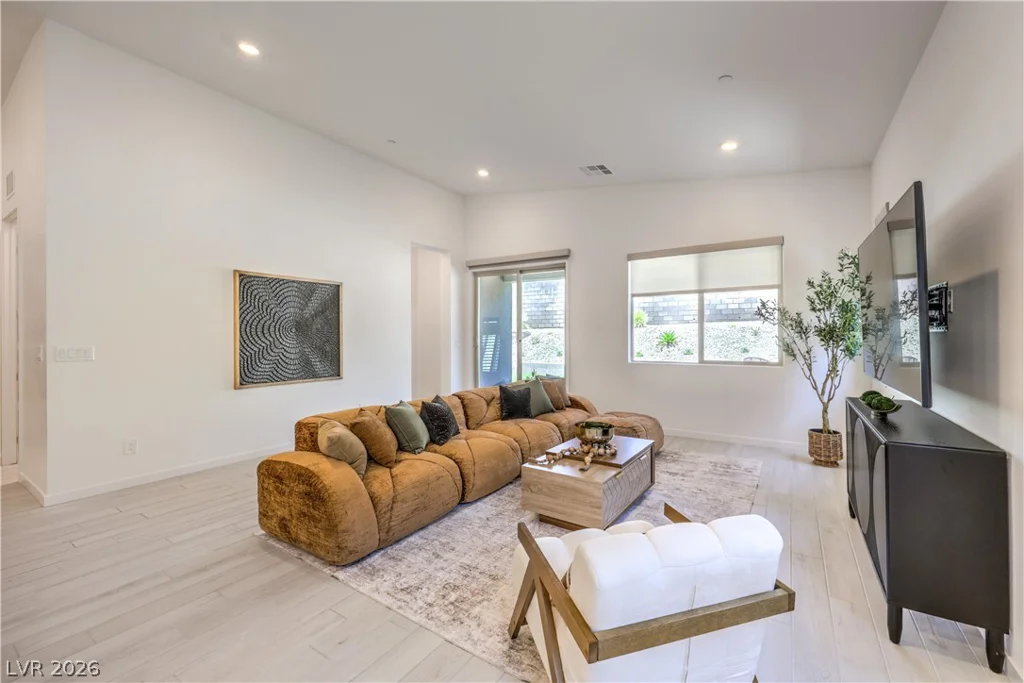 85 Agnew, Las Vegas, NV 89138
