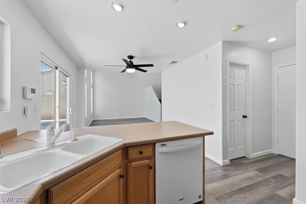 7808 Sungrove, Las Vegas, NV 89131