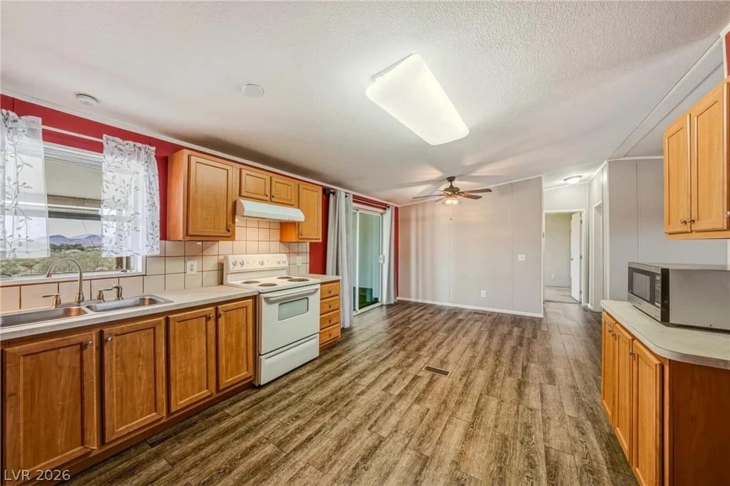 5920 Genoa, Pahrump, NV 89060